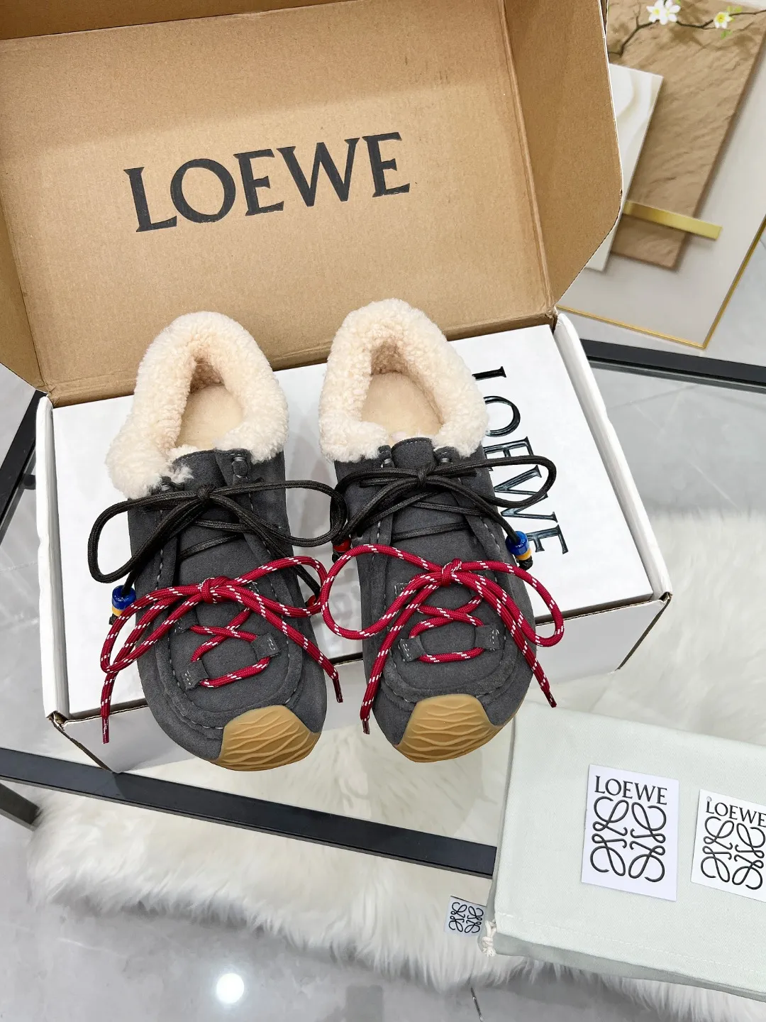 👟👟Ex-factory price 480👟👟 2025 autumn and winter Maoli new model, the same style as Wang Yibo! Kangaroo shoes, couple style Loewe Ballet Runner 2.0 sneakers, moral training shoes, new color matching retro series running shoes, standard size: 35–40